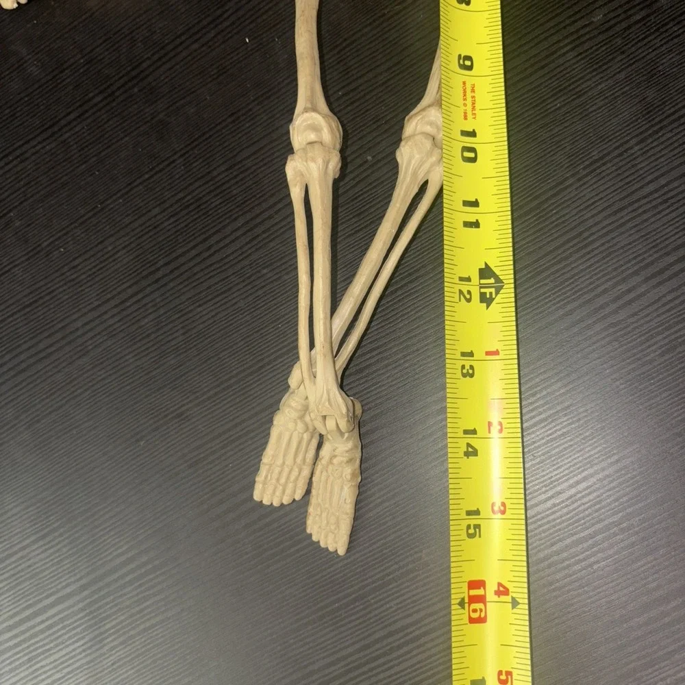 2 15 Flexi Skeleton Halloween Decorations